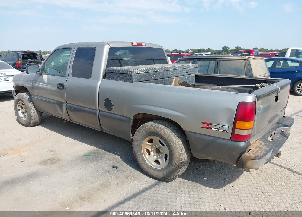 2000 CHEVROLET SILVERADO 1500 LS VIN: 1GCEK19T8YE132148