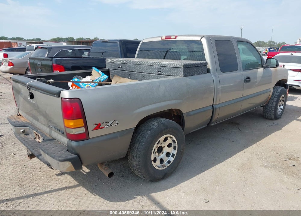 2000 CHEVROLET SILVERADO 1500 LS VIN: 1GCEK19T8YE132148
