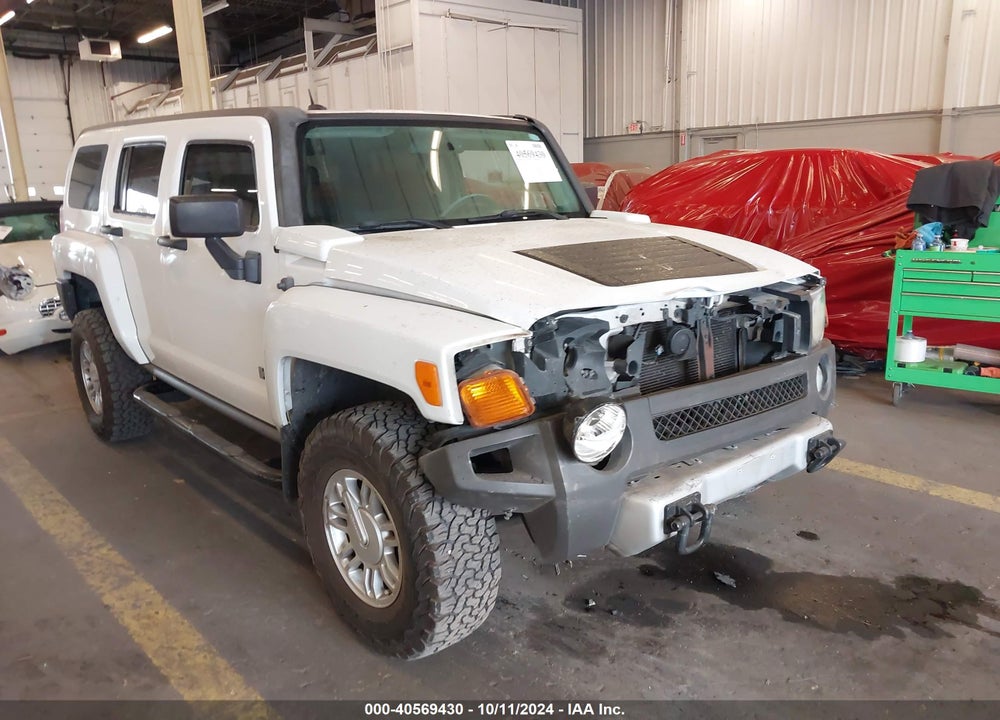 2008 HUMMER H3 SUV VIN: 5GTEN13E588156531