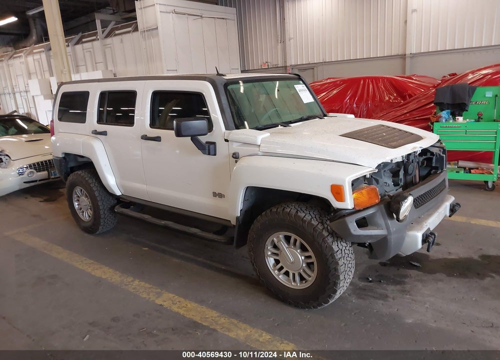 2008 HUMMER H3 SUV VIN: 5GTEN13E588156531