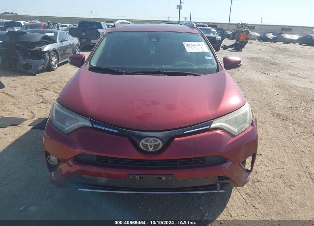 2018 TOYOTA RAV4 ADVENTURE/XLE VIN: 2T3WFREVXJW429953