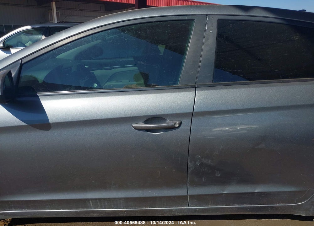 2017 HYUNDAI ELANTRA SE VIN: KMHD74LF3HU394713