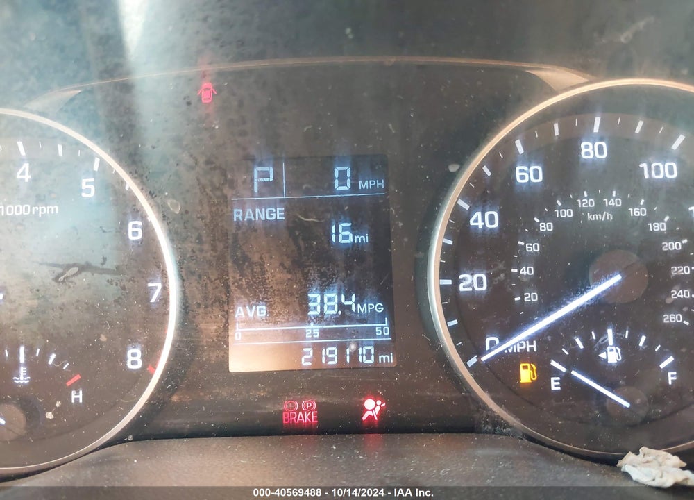 2017 HYUNDAI ELANTRA SE VIN: KMHD74LF3HU394713