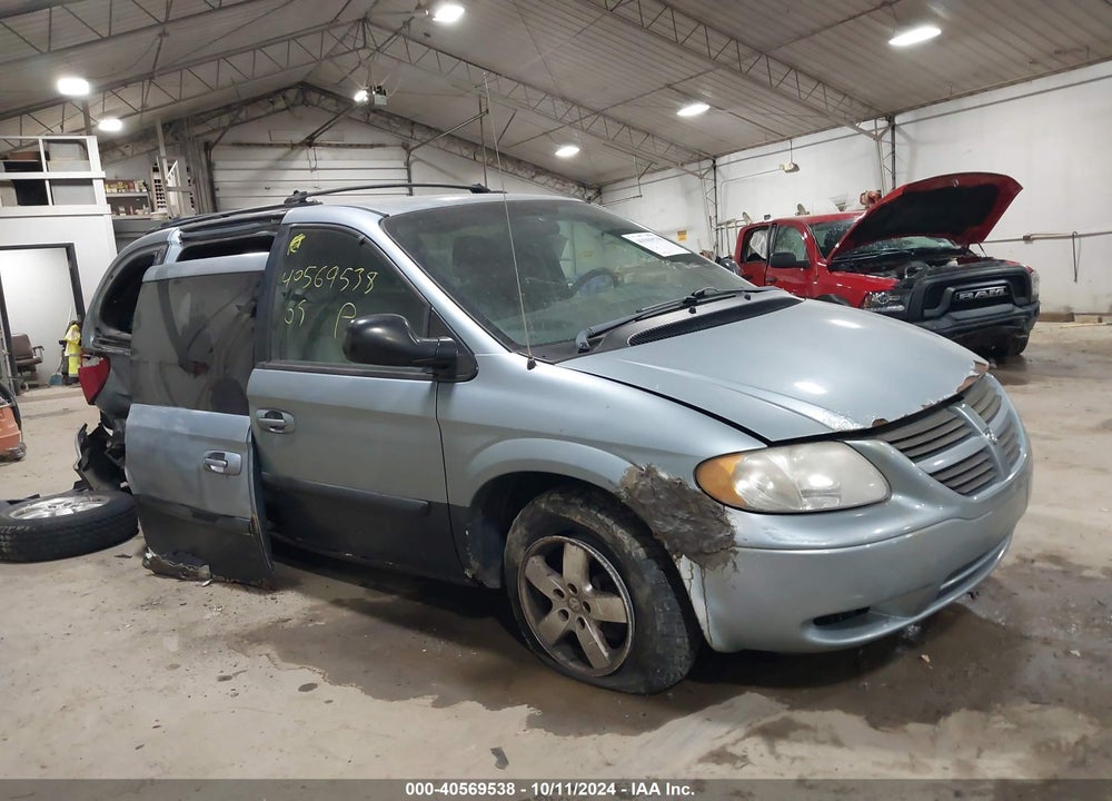 2005 DODGE CARAVAN SXT VIN: 1D4GP45R55B100344
