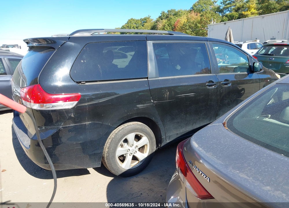 2011 TOYOTA SIENNA LE V6 VIN: 5TDKK3DC7BS066344