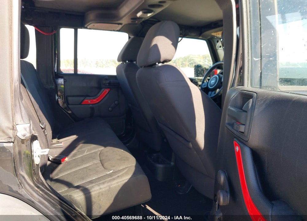 2015 JEEP WRANGLER UNLIMITED SPORT VIN: 1C4BJWDG9FL641042