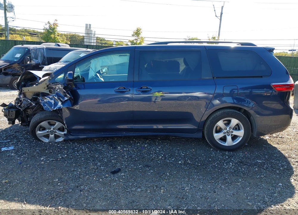 2019 TOYOTA SIENNA LE 8 PASSENGER VIN: 5TDKZ3DC2KS008251