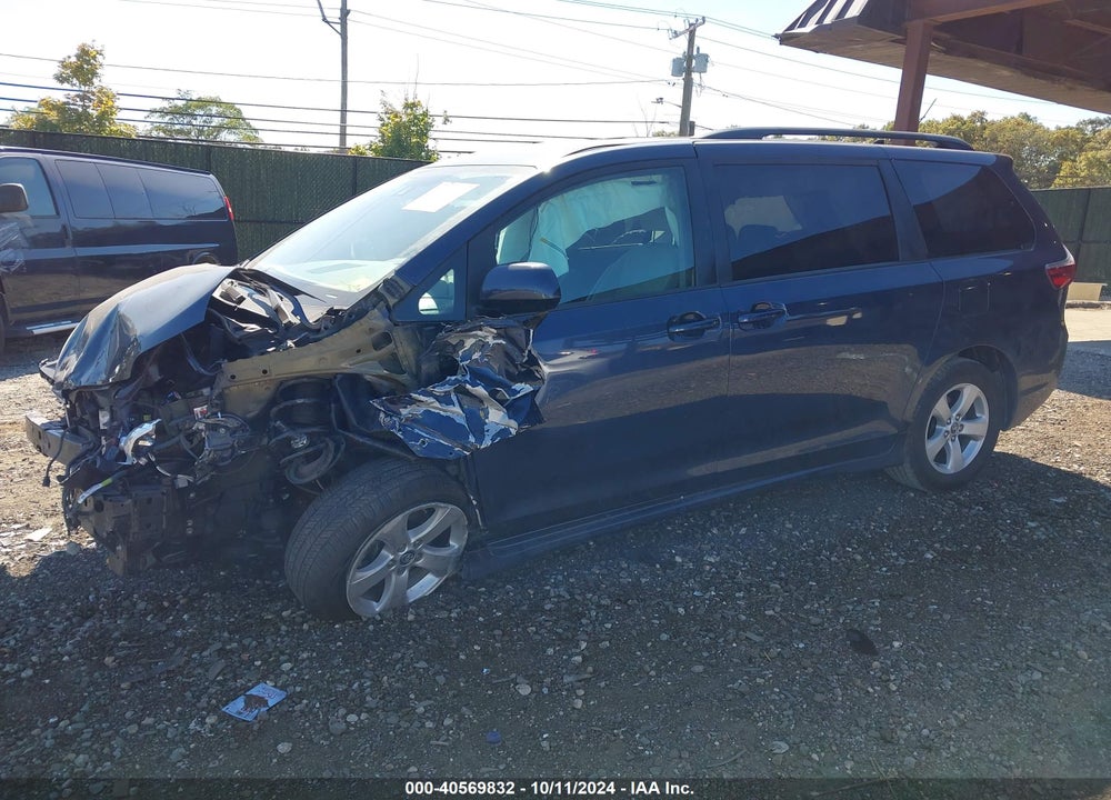 2019 TOYOTA SIENNA LE 8 PASSENGER VIN: 5TDKZ3DC2KS008251