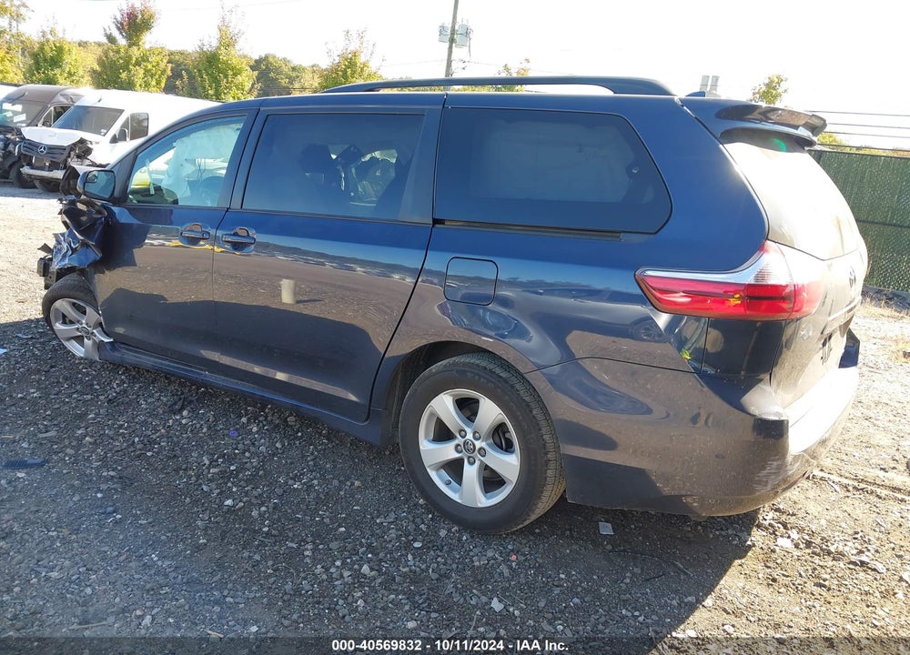 2019 TOYOTA SIENNA LE 8 PASSENGER VIN: 5TDKZ3DC2KS008251