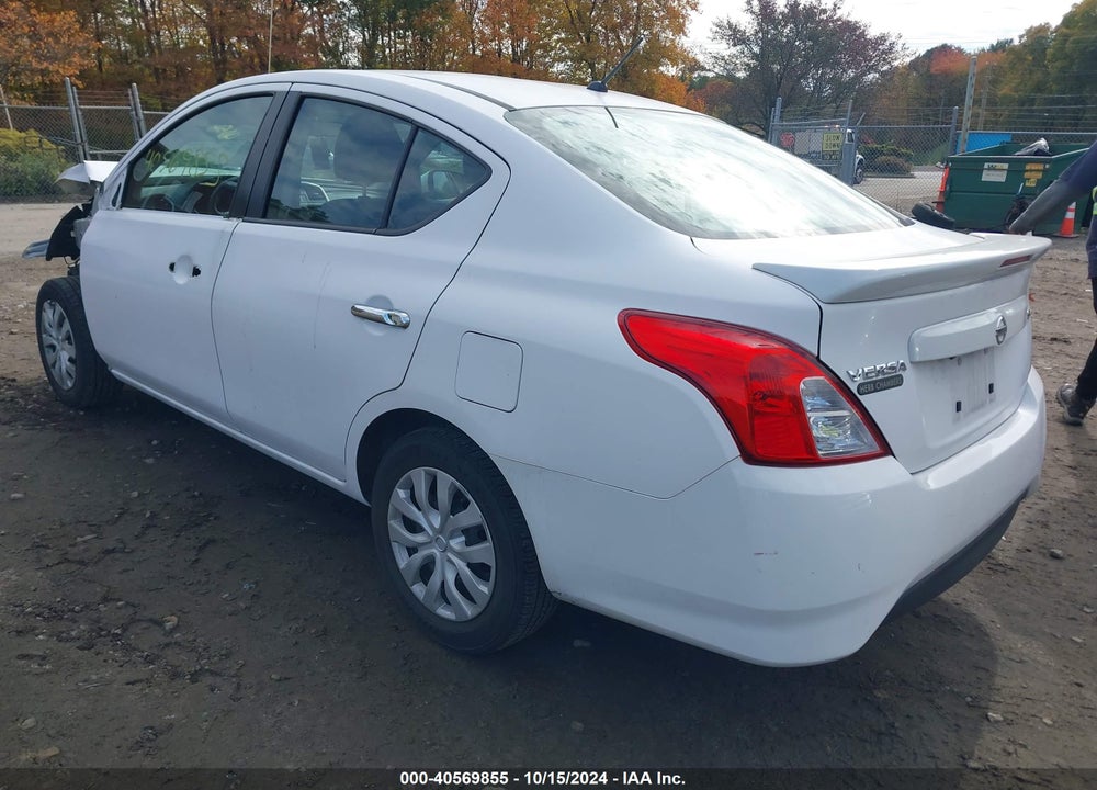 2018 NISSAN VERSA 1.6 SV VIN: 3N1CN7AP1JL885528