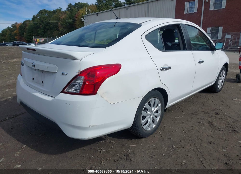 2018 NISSAN VERSA 1.6 SV VIN: 3N1CN7AP1JL885528