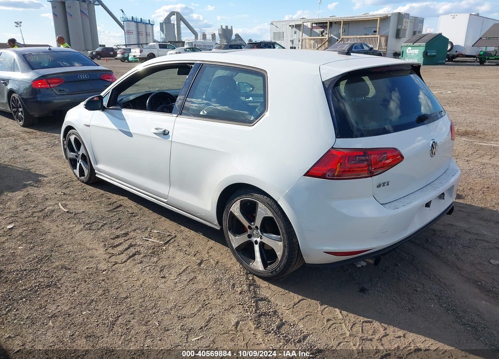 2015 VOLKSWAGEN GOLF GTI 2.0T SE 2-DOOR VIN: 3VWTT7AU7FM086571