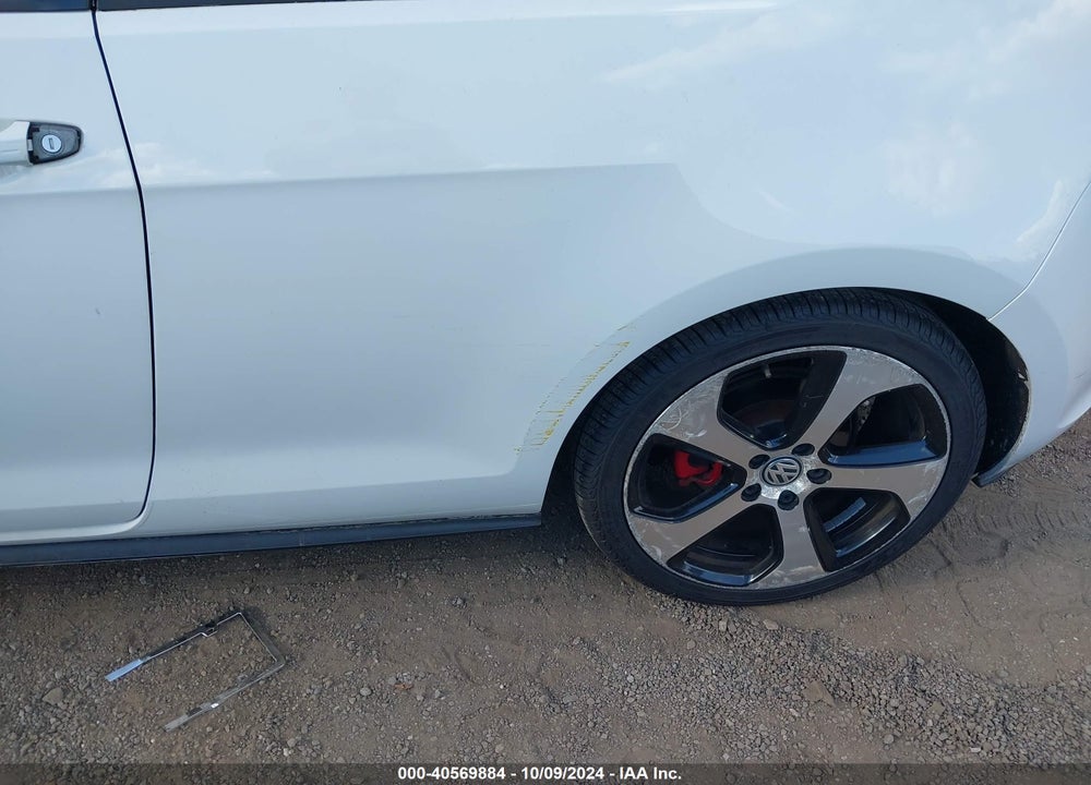 2015 VOLKSWAGEN GOLF GTI 2.0T SE 2-DOOR VIN: 3VWTT7AU7FM086571