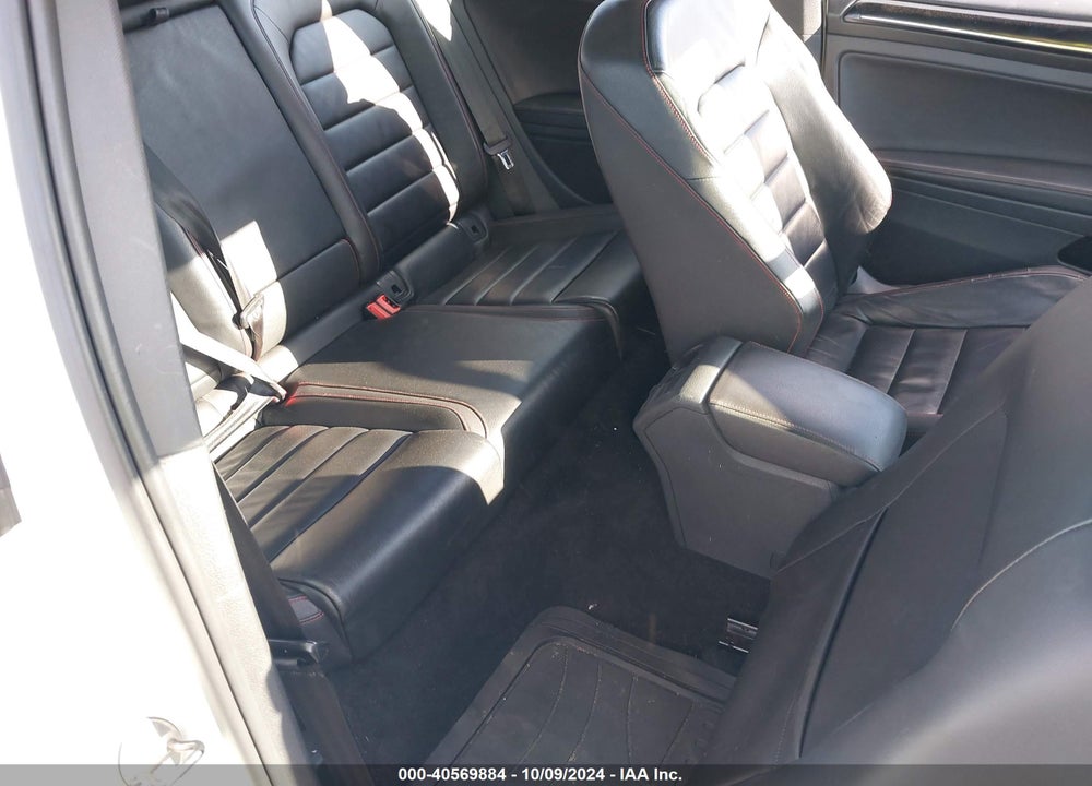 2015 VOLKSWAGEN GOLF GTI 2.0T SE 2-DOOR VIN: 3VWTT7AU7FM086571