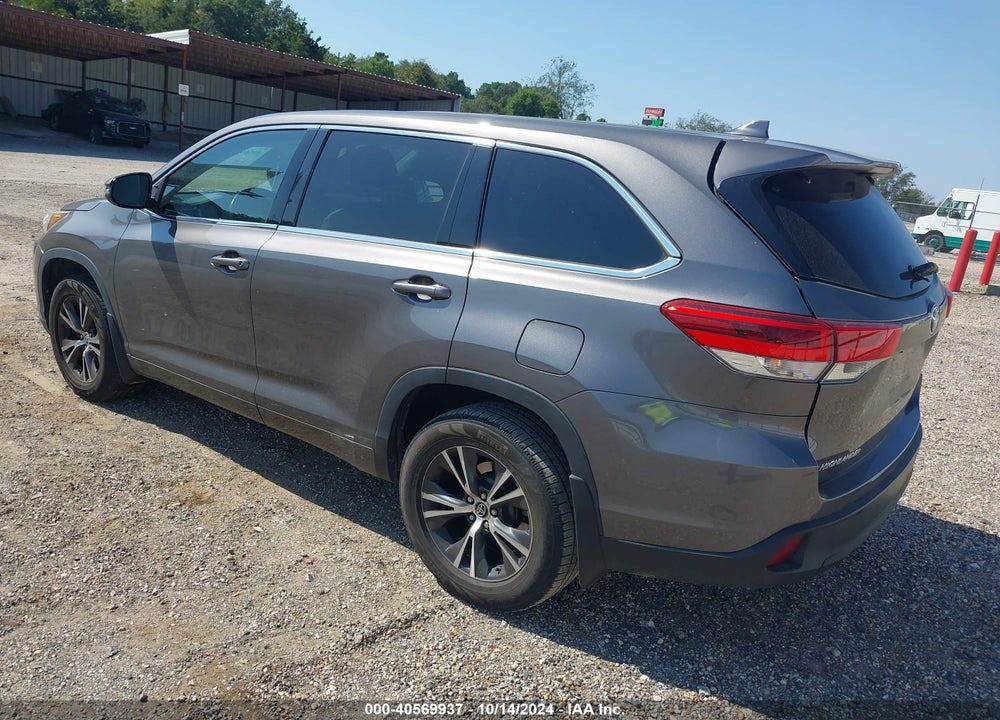 2017 TOYOTA HIGHLANDER LE PLUS VIN: 5TDZZRFH4HS206011