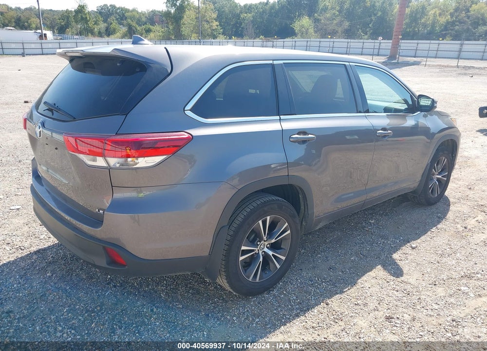 2017 TOYOTA HIGHLANDER LE PLUS VIN: 5TDZZRFH4HS206011
