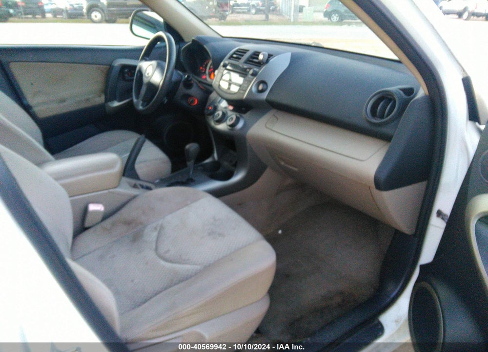 2006 TOYOTA RAV4 VIN: JTMBD33V465012153