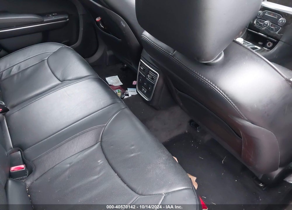 2016 CHRYSLER 300C AWD VIN: 2C3CCAKG4GH136159