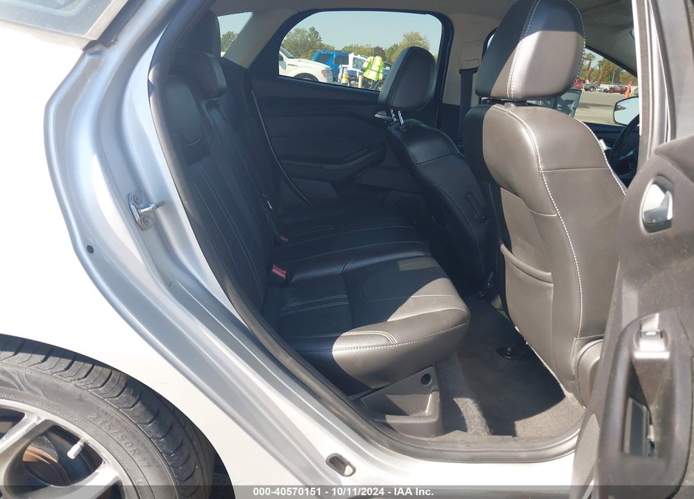 2014 FORD FOCUS SE VIN: 1FADP3K27EL422033