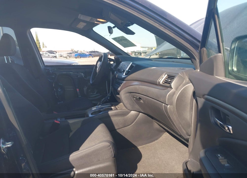 2019 HONDA PASSPORT SPORT VIN: 5FNYF7H21KB005678