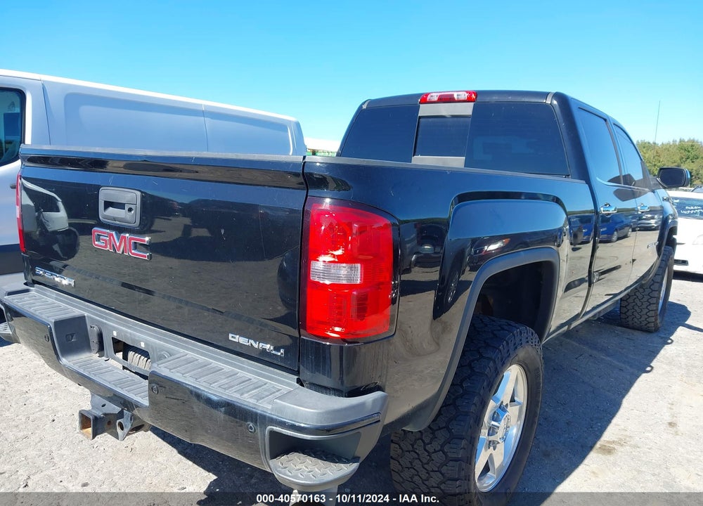 2015 SIERRA GMC  2500HD DENALI VIN: 1GT120E85FF181938