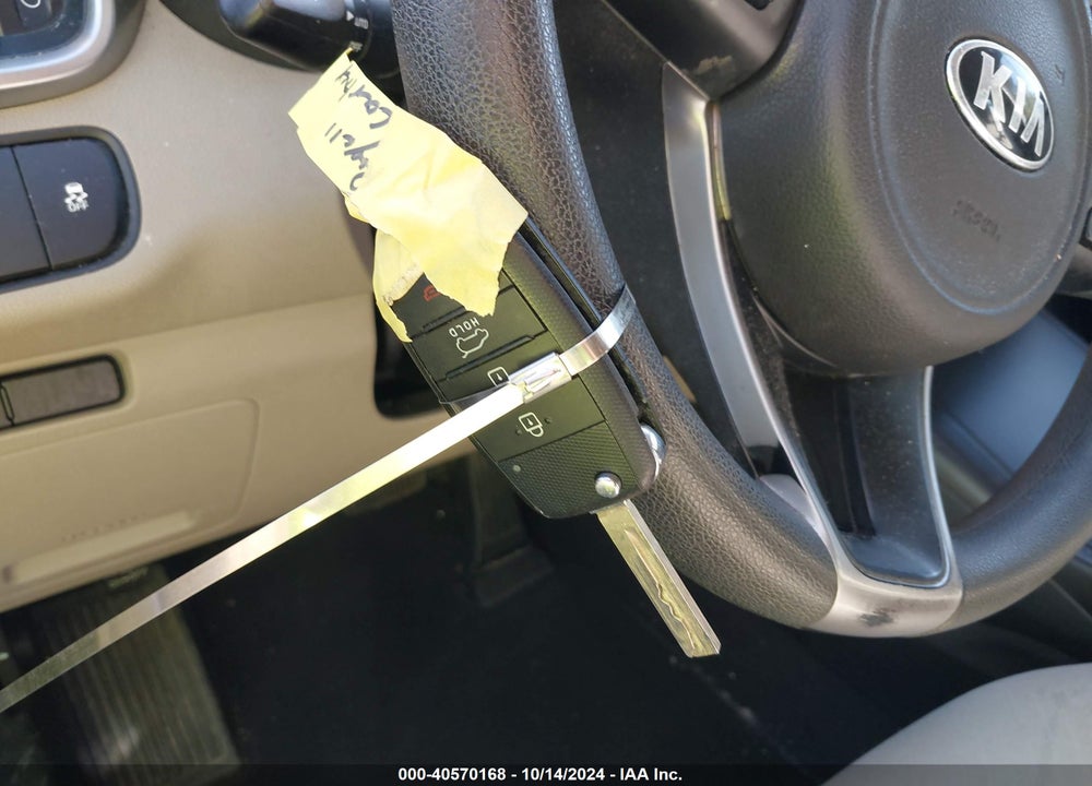 2016 KIA SORENTO 3.3L LX VIN: 5XYPGDA54GG159894