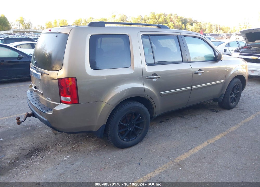 2011 HONDA PILOT EX-L VIN: 5FNYF4H54BB002573