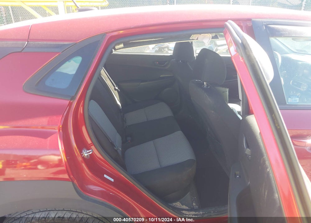 2021 HYUNDAI KONA SE VIN: KM8K1CAA8MU679413