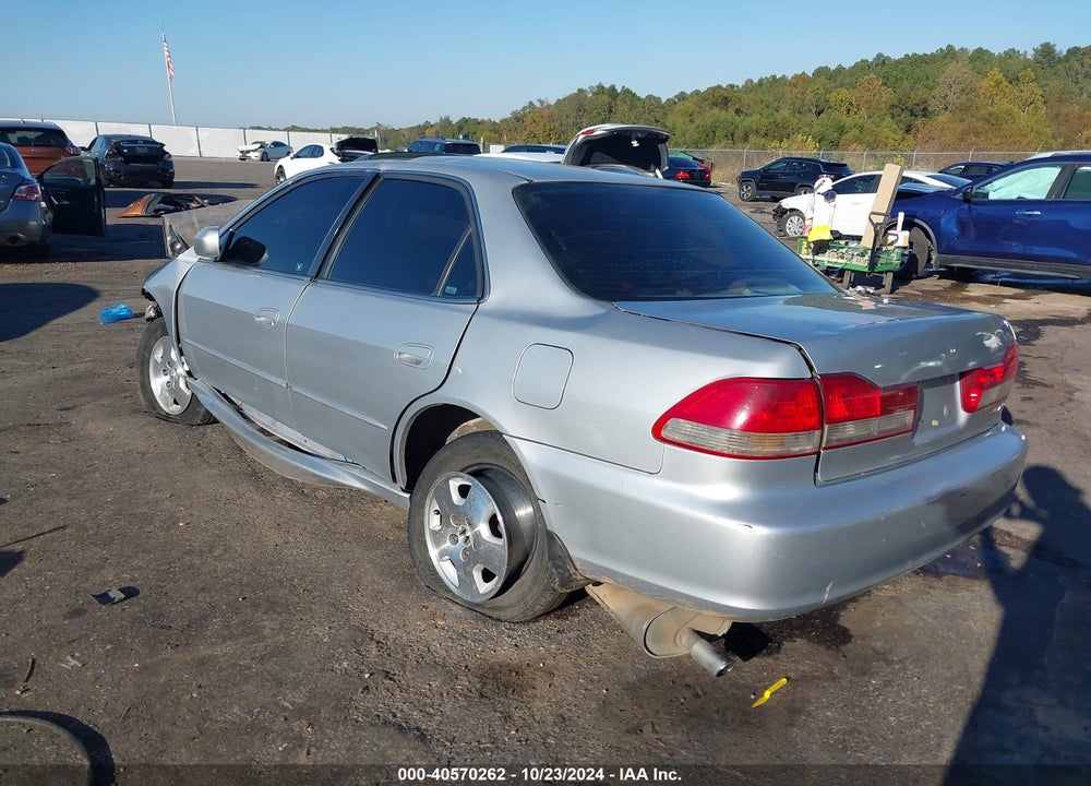 2001 HONDA ACCORD 3.0 EX VIN: 1HGCG16521A011791