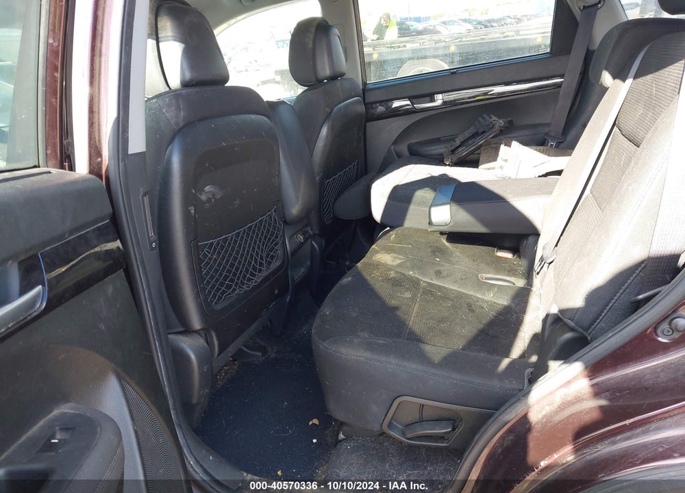 2014 KIA SORENTO LX VIN: 5XYKT3A60EG455131