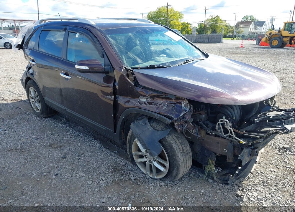 2014 KIA SORENTO LX VIN: 5XYKT3A60EG455131