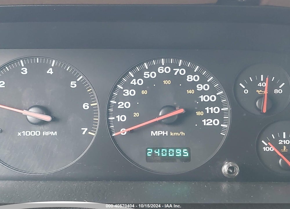 2000 JEEP GRAND CHEROKEE LAREDO VIN: 1J4G248S3YC345100