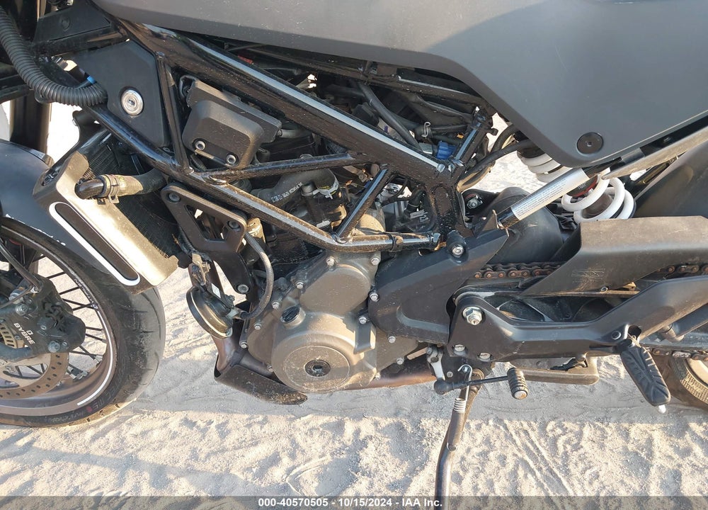 2022 HUSQVARNA VITPILEN 401/SVARTPILEN 401 VIN: MD2JUJ407NC206232