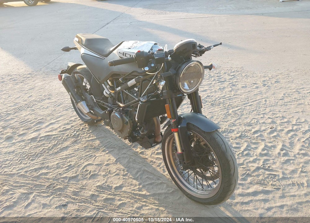 2022 HUSQVARNA VITPILEN 401/SVARTPILEN 401 VIN: MD2JUJ407NC206232