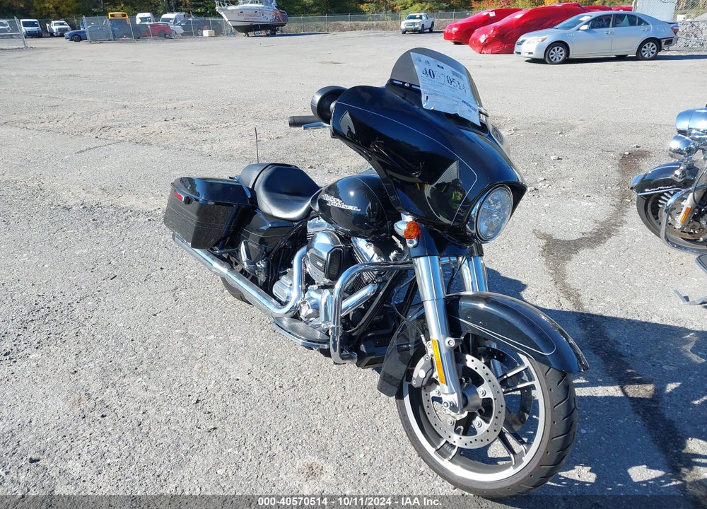 2015 HARLEY-DAVIDSON FLHXS STREET GLIDE SPECIAL VIN: 1HD1KRM18FB658327