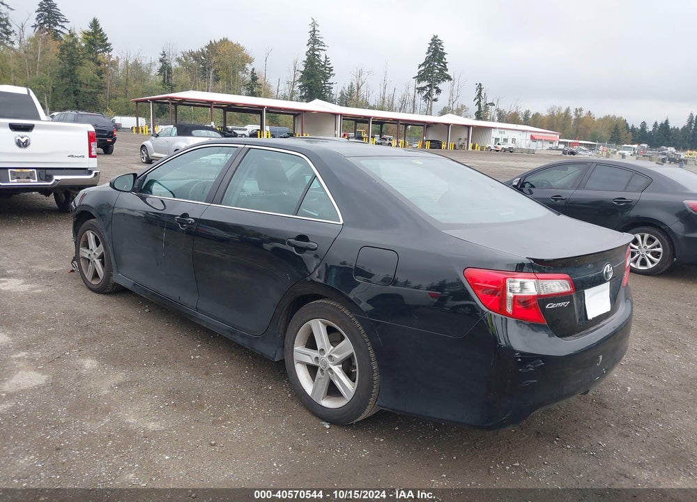 2013 TOYOTA CAMRY SE VIN: 4T1BF1FK2DU296297