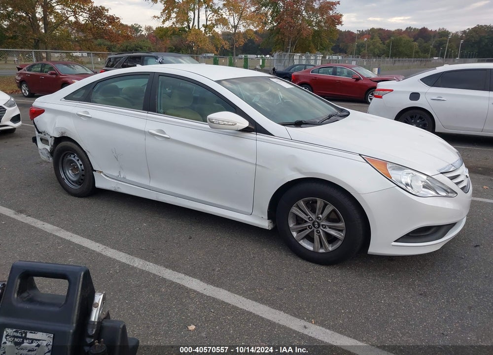2014 HYUNDAI SONATA GLS VIN: 5NPEB4AC4EH906095