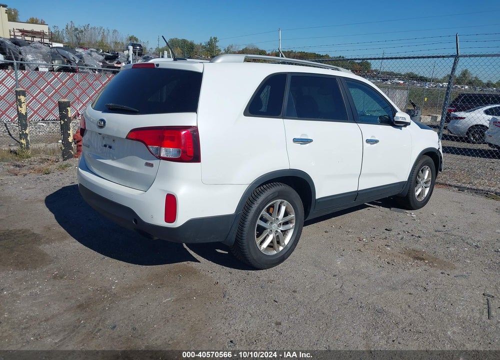 2015 KIA SORENTO LX VIN: 5XYKT4A63FG635159
