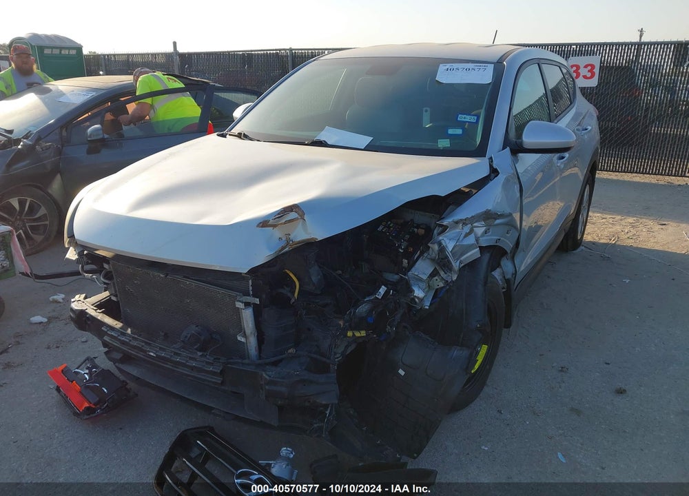 2016 HYUNDAI TUCSON SE VIN: KM8J23A43GU240546