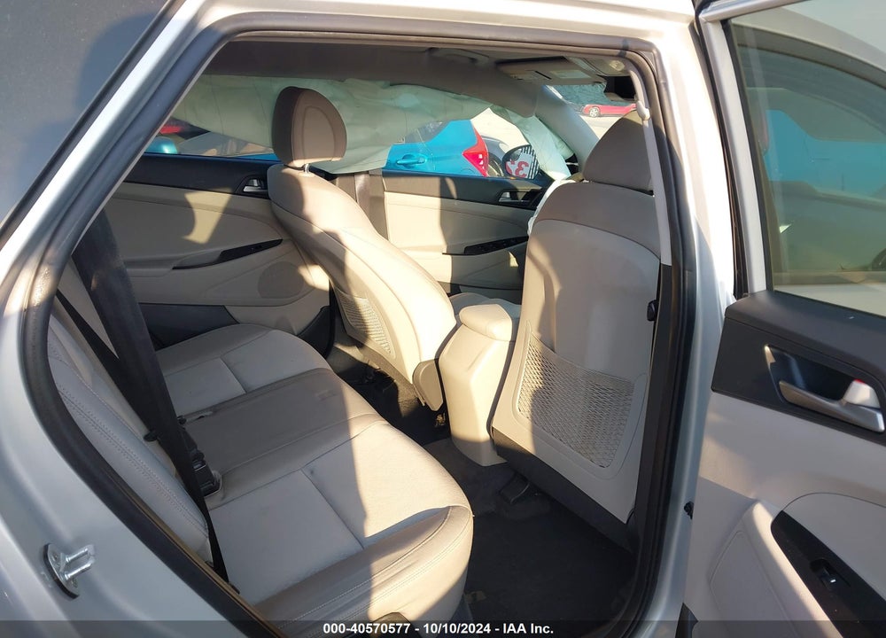 2016 HYUNDAI TUCSON SE VIN: KM8J23A43GU240546