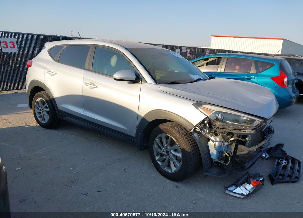 2016 HYUNDAI TUCSON SE VIN: KM8J23A43GU240546