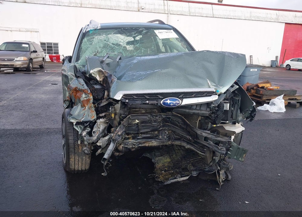 2018 SUBARU FORESTER 2.5I VIN: JF2SJABCXJH581188