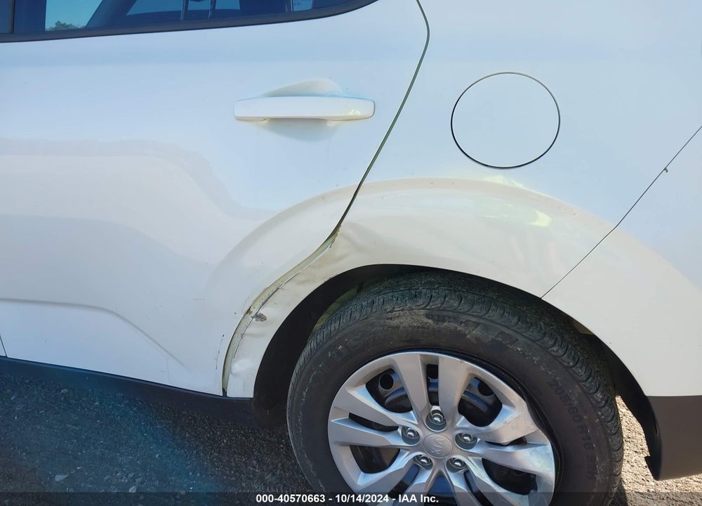 2020 KIA SOUL LX VIN: KNDJ23AU2L7012065