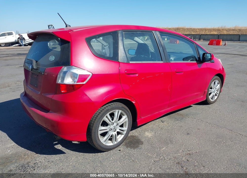 2011 HONDA FIT SPORT VIN: JHMGE8H55BS008387