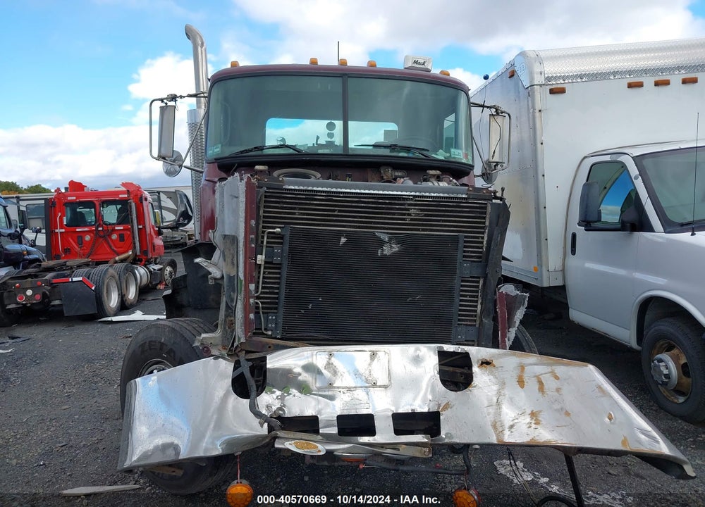 2002 MACK CH613 CH600 VIN: 1M1AA14Y32W149123