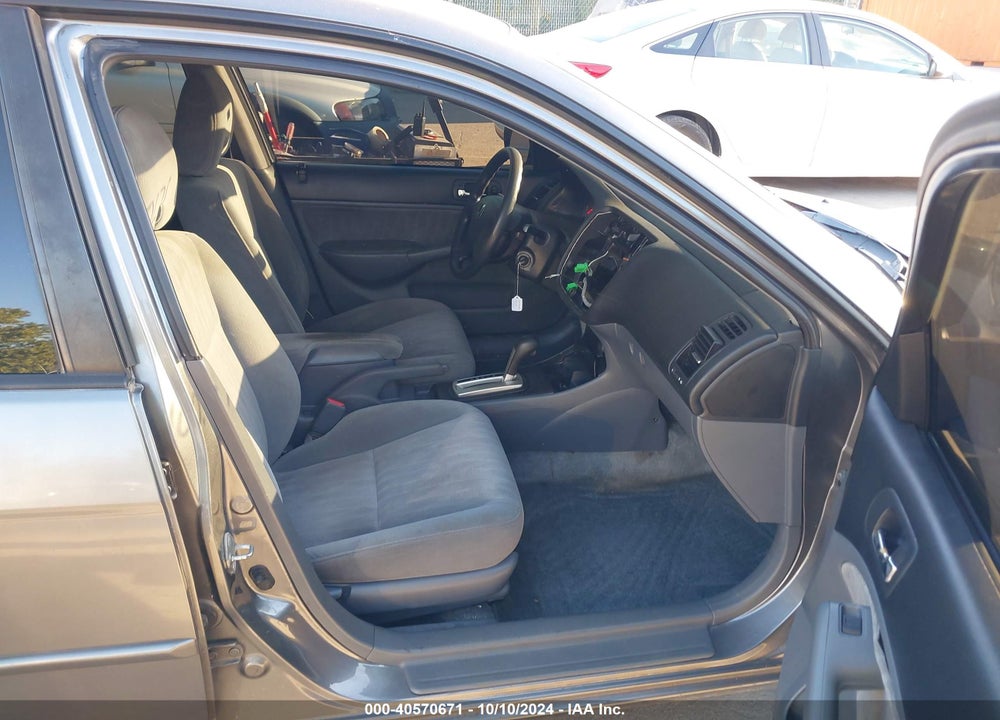 2005 HONDA CIVIC LX VIN: 2HGES16505H538663