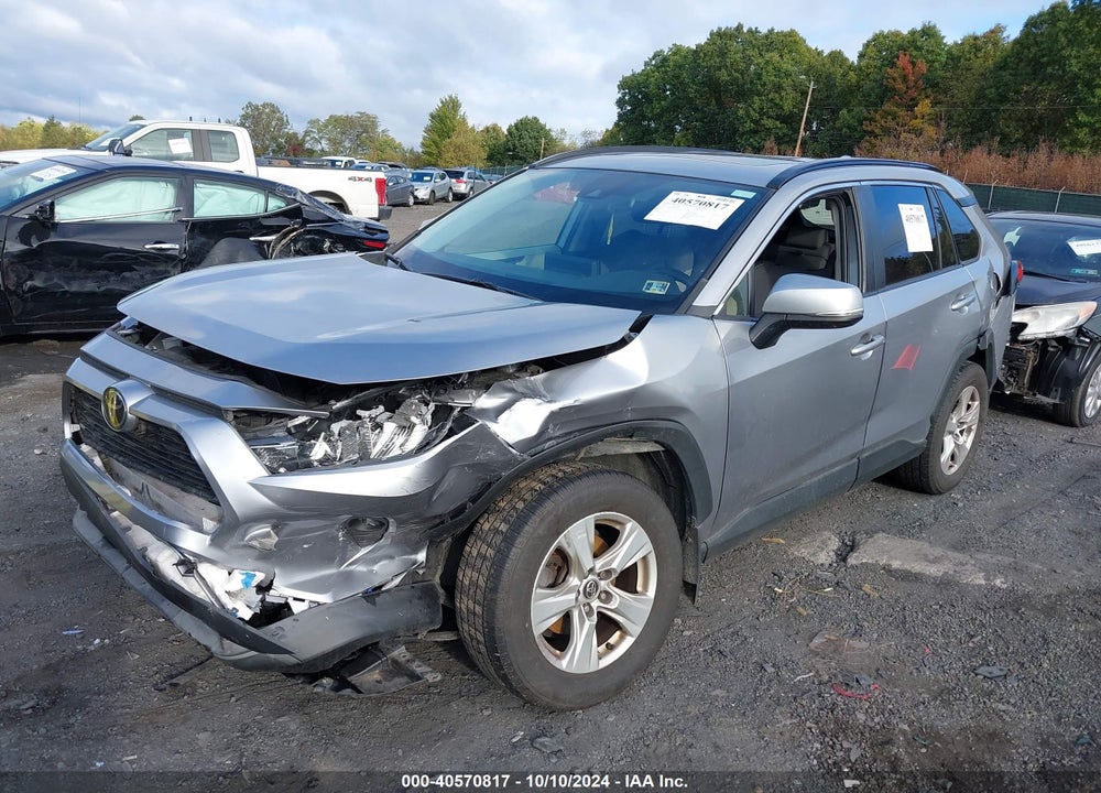 2019 TOYOTA RAV4 XLE VIN: JTMP1RFV1KD500795
