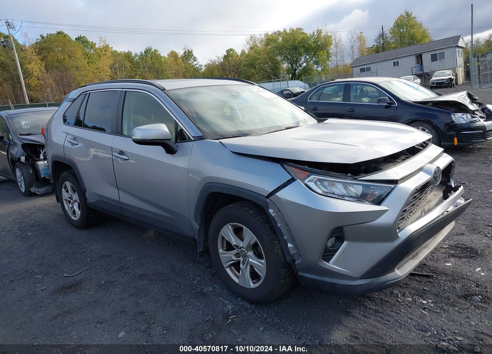 2019 TOYOTA RAV4 XLE VIN: JTMP1RFV1KD500795