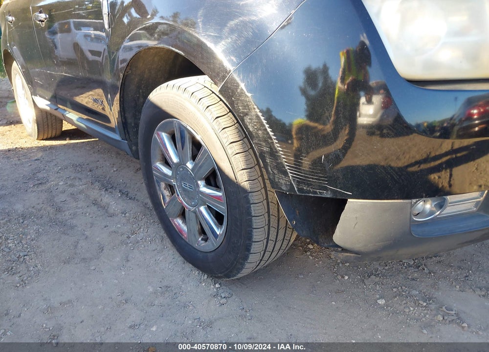 2008 LINCOLN MKX VIN: 2LMDU88C28BJ32366