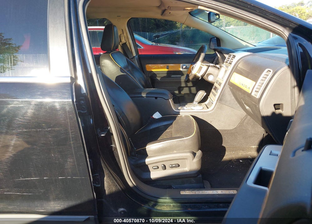 2008 LINCOLN MKX VIN: 2LMDU88C28BJ32366